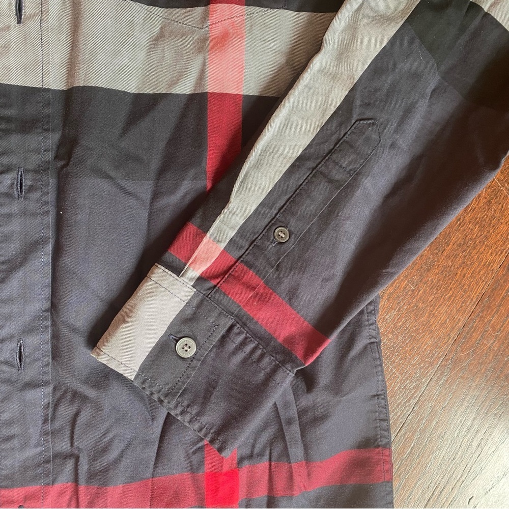 Burberry shirt - Picture 6 of 6